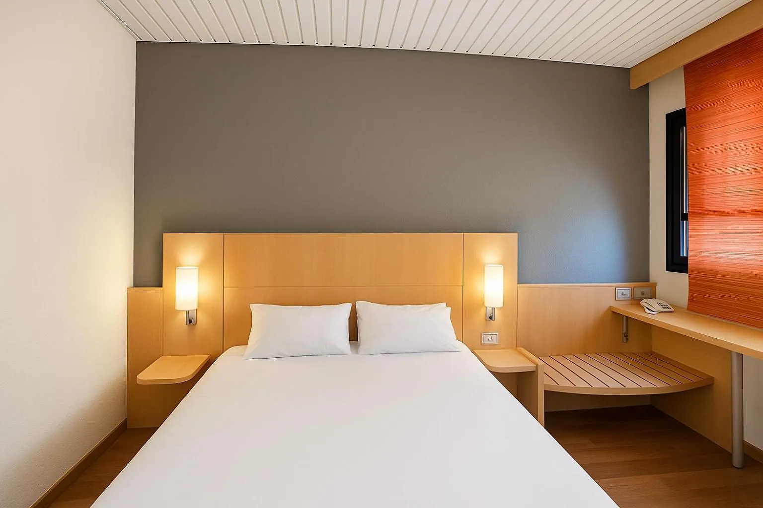 A&O Hostel Milano Ca Granda Szálloda