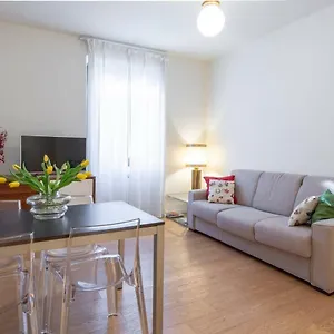 Appartamento Joivy 1br In Isola With Stunning View To Bosco Verticale, Milano