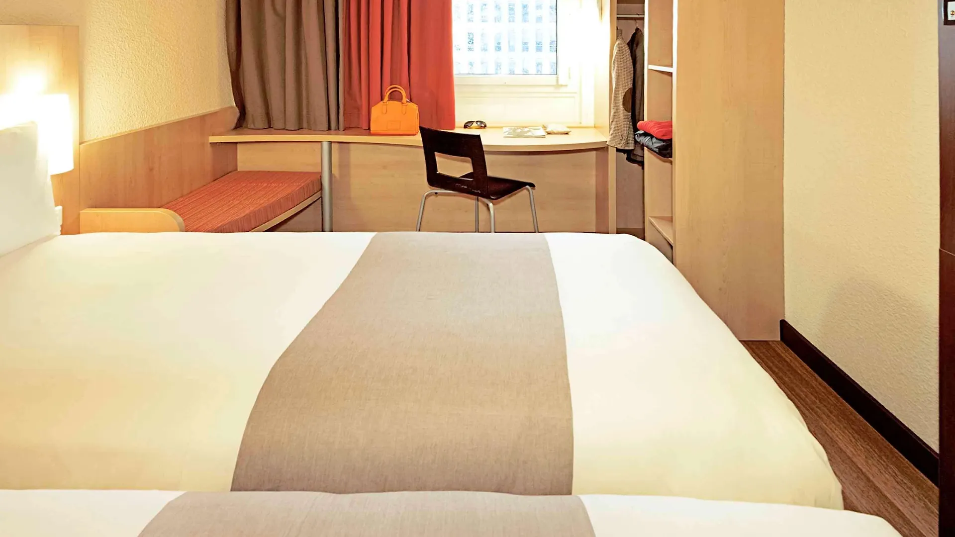 A&O Hostel Milano Ca Granda מלון