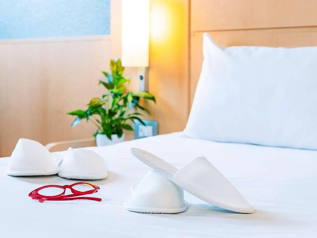 *** מלון A&O Hostel Milano Ca Granda איטליה