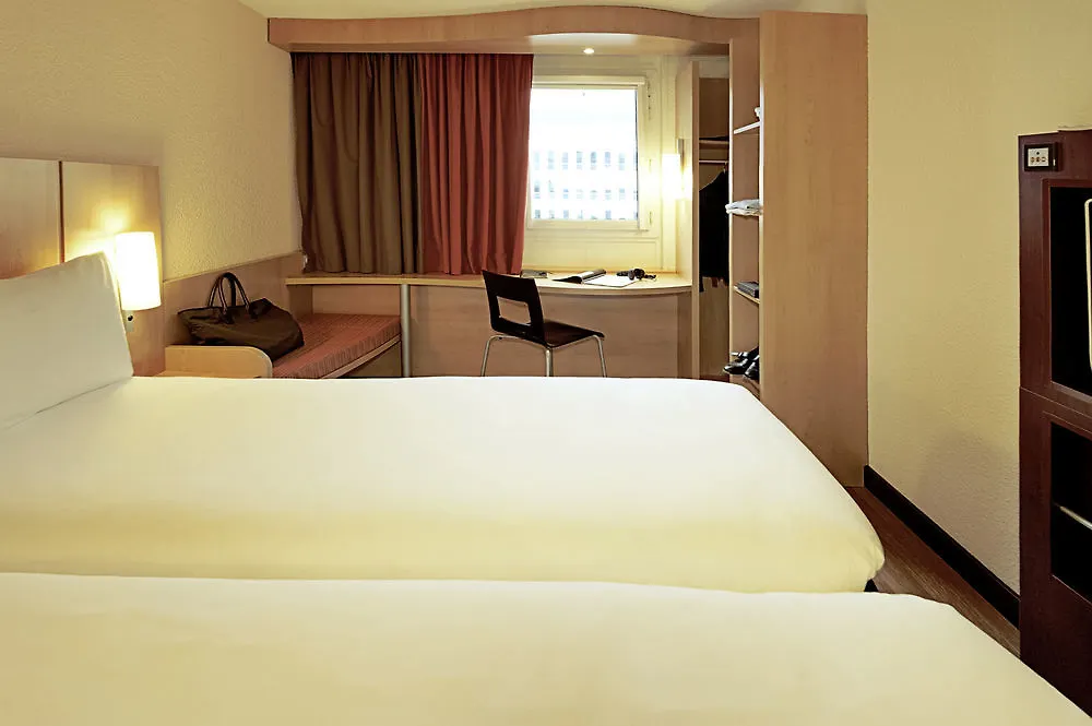 A&O Hostel Milano Ca Granda 3*, מילאנו