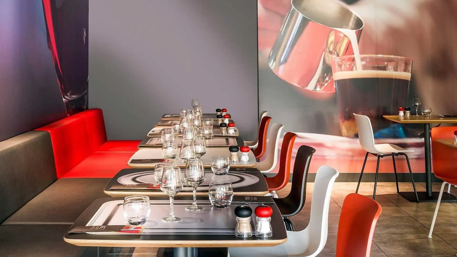 Hotel Ibis Milano Ca' Granda 3*, Milan